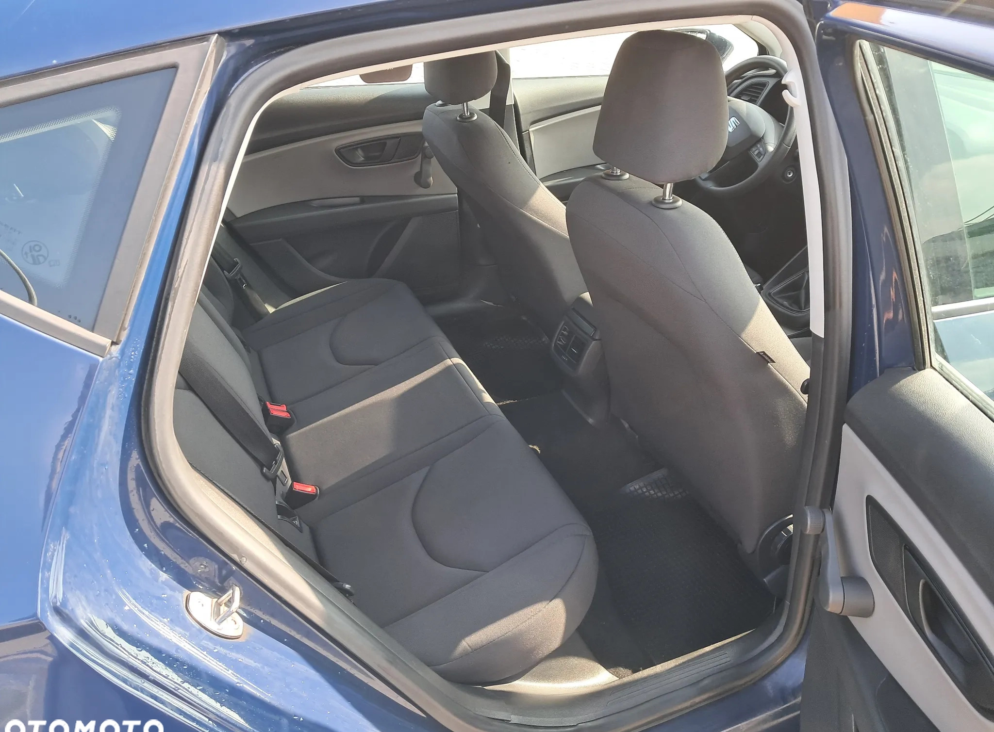 Seat Leon cena 35900 przebieg: 125000, rok produkcji 2018 z Wrocław małe 172